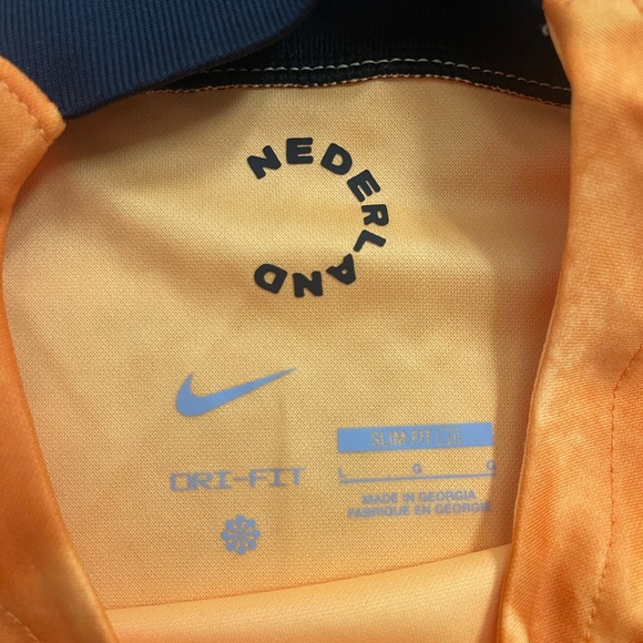 Women's Nike Orange Netherlands National Team 2022/23 Home Replica soccer Jersey - Picture 2 of 3